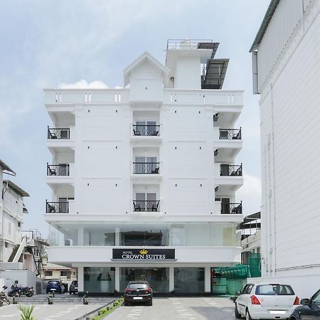 Kochi Hotel Crown Suites מראה חיצוני תמונה