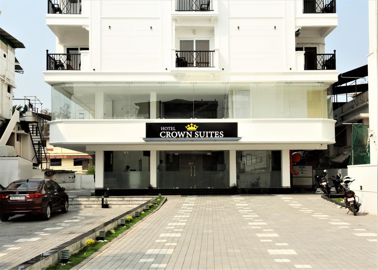 Kochi Hotel Crown Suites מראה חיצוני תמונה