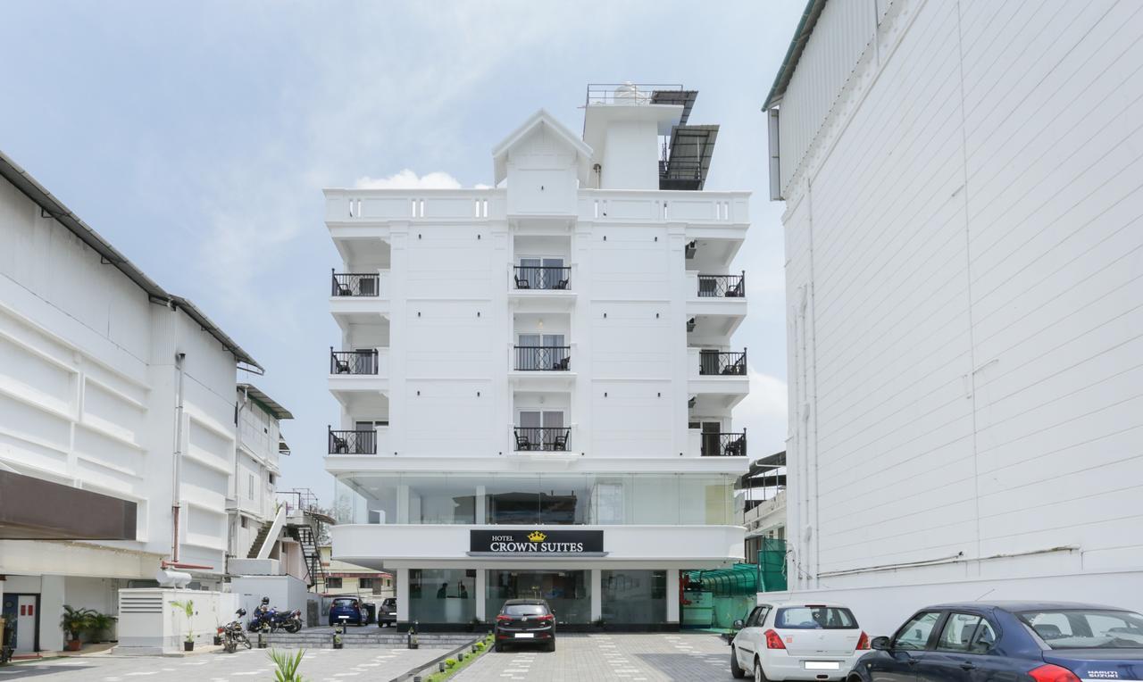Kochi Hotel Crown Suites מראה חיצוני תמונה