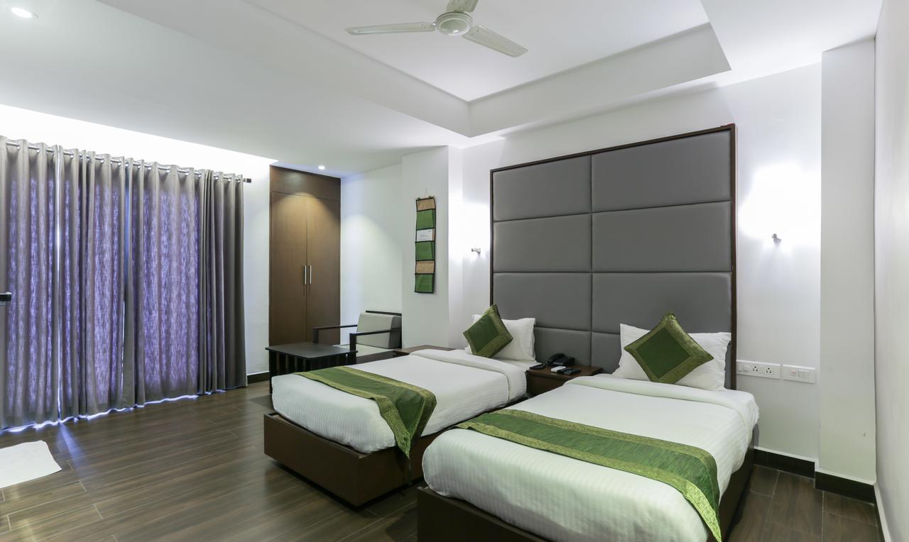 Kochi Hotel Crown Suites מראה חיצוני תמונה