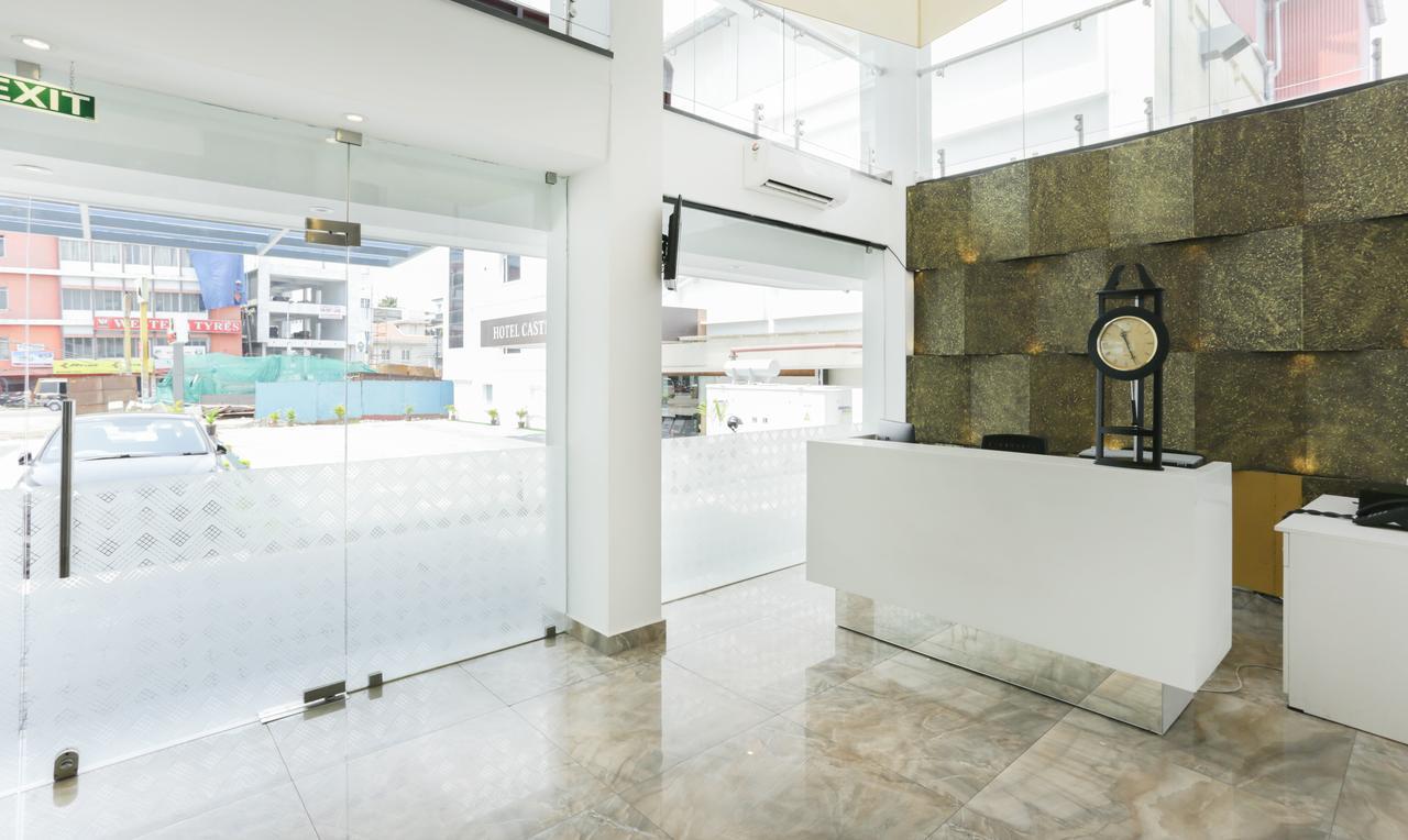 Kochi Hotel Crown Suites מראה חיצוני תמונה