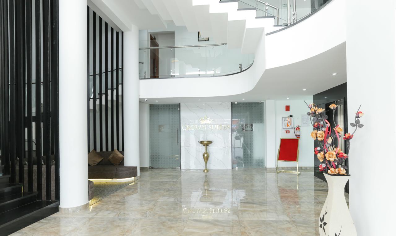 Kochi Hotel Crown Suites מראה חיצוני תמונה