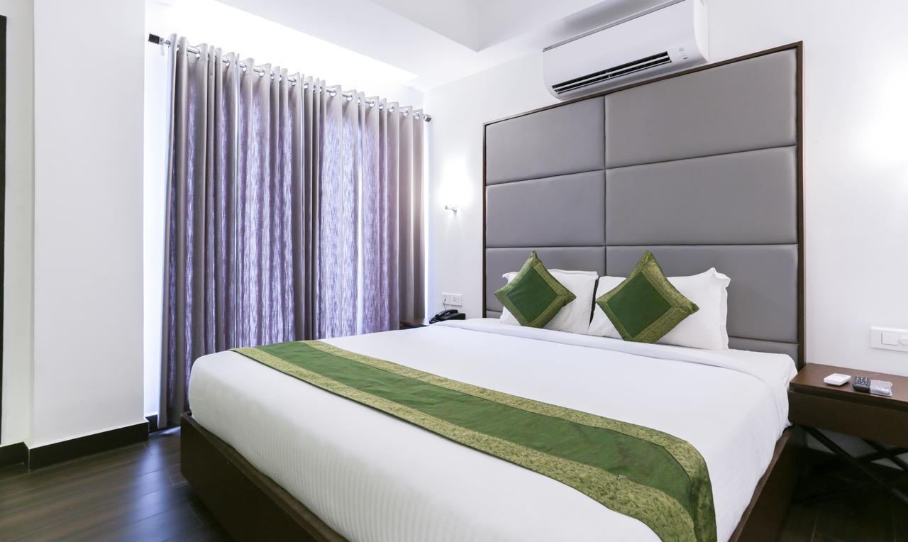 Kochi Hotel Crown Suites מראה חיצוני תמונה