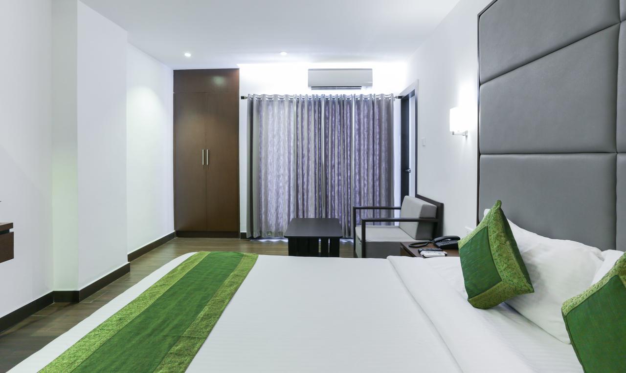Kochi Hotel Crown Suites מראה חיצוני תמונה