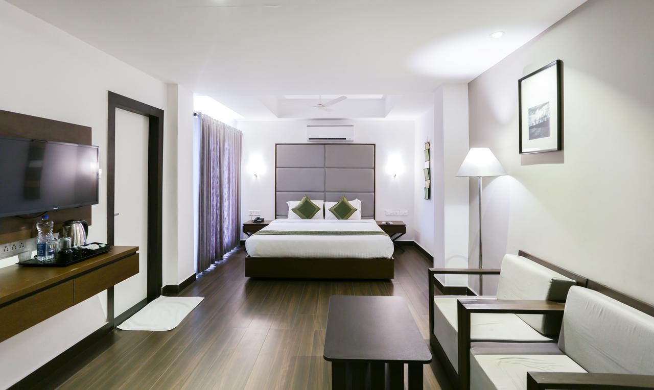 Kochi Hotel Crown Suites מראה חיצוני תמונה