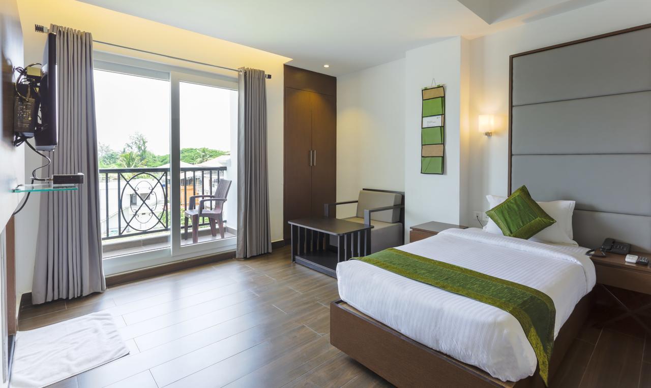 Kochi Hotel Crown Suites מראה חיצוני תמונה