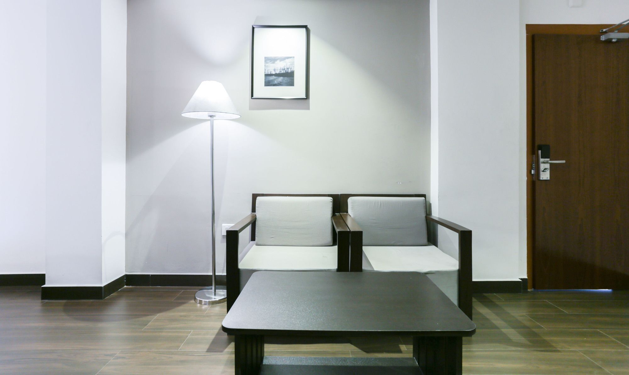 Kochi Hotel Crown Suites מראה חיצוני תמונה